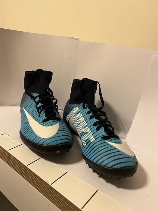 !!!! Promotie  !!!’ 3 perechi de papuci(2Nike ,1Kipsta) la un pret de nereatat  !!!! pret usor negociabil !!!