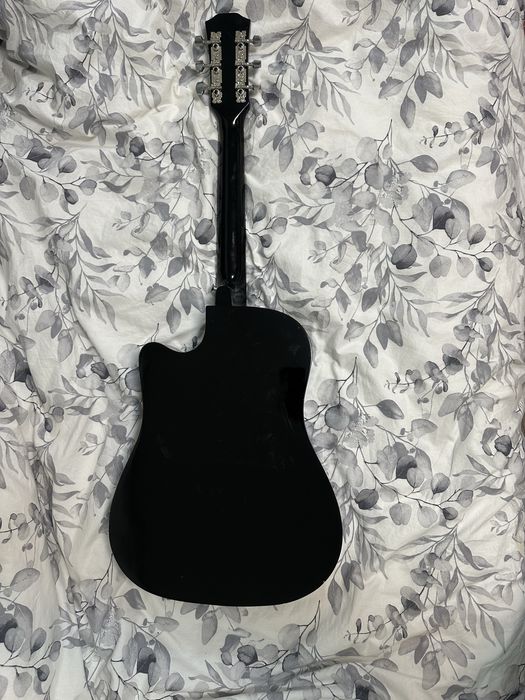 Продаб гитару акустика