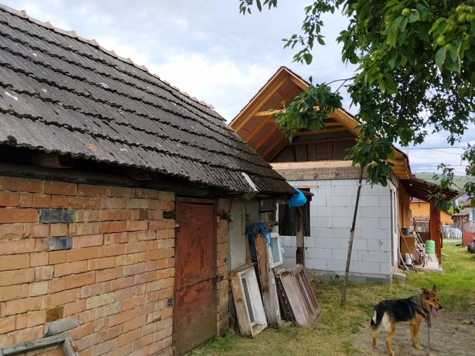 Casă de vânzare la țară