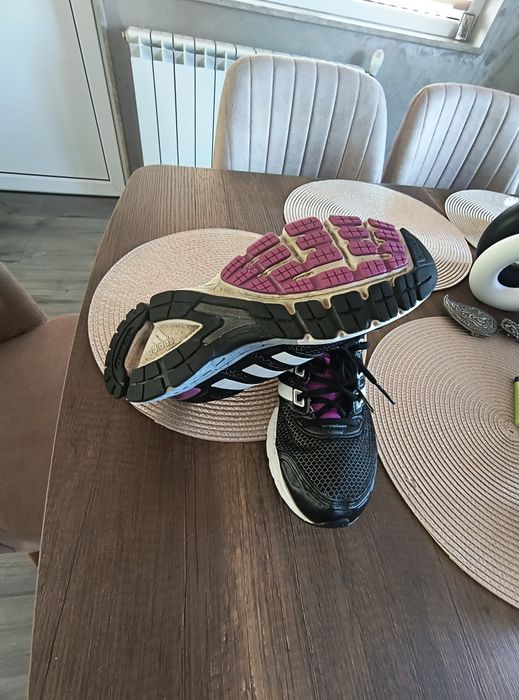 Маратонки ADIDAS