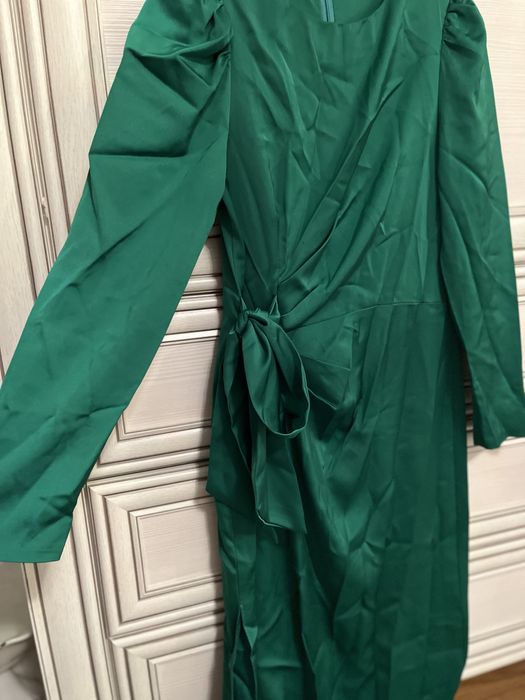 Женское вечернее платье