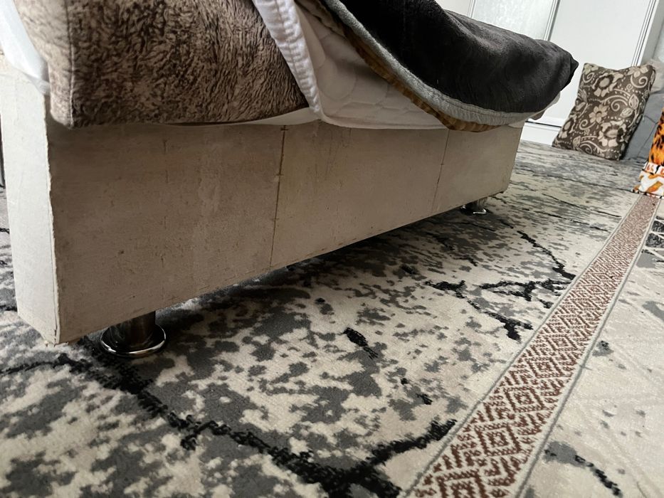 Продам б/у диван