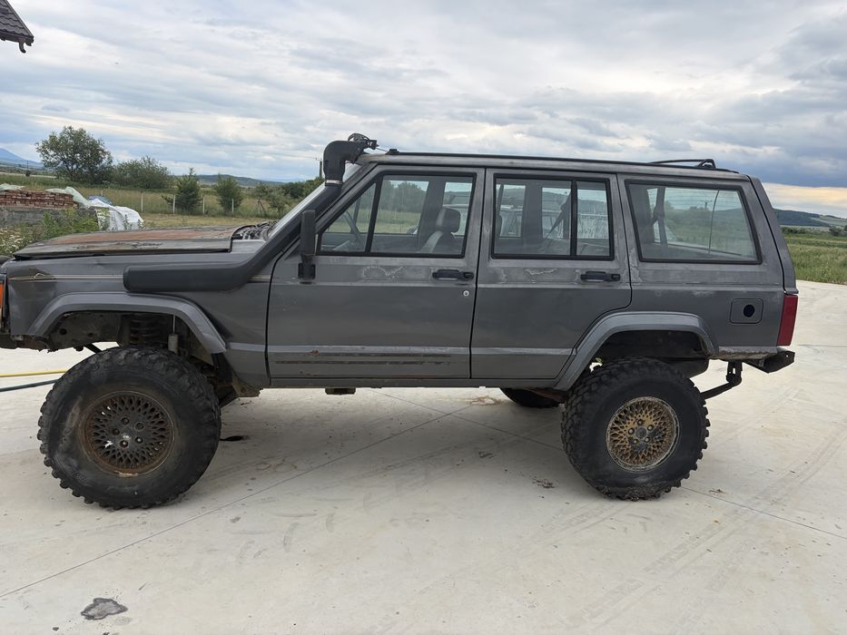Jeep cheroke 4.0 benzina