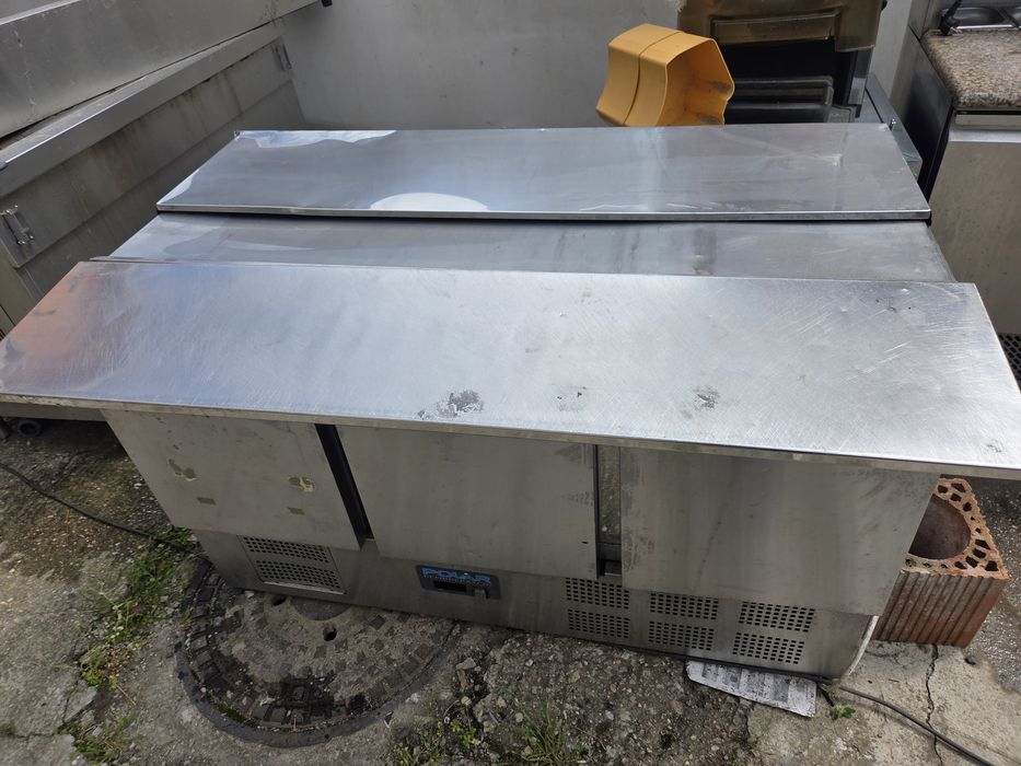 Vitrina rece, dulap cald inox, masa calda expunere