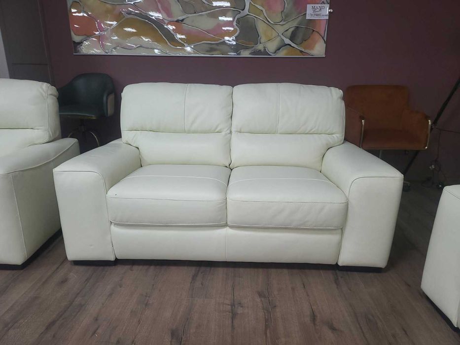 Светло кремав кожен комплект дивани тройка,двойка и фотьойл