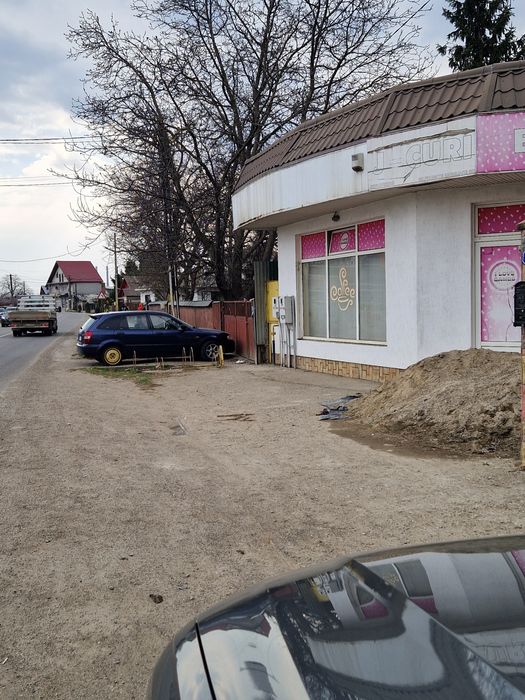 Spațiu comercial 90 mp de închiriat – trafic auto, parcare, utilități