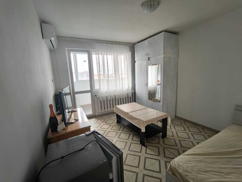 Дава се под наем Едностаен апартамент в Пловдив, Тракия - 30 кв.м за 333 € - Снимка #2