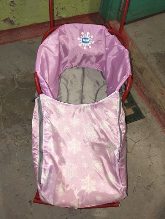 Продам санки коляску .