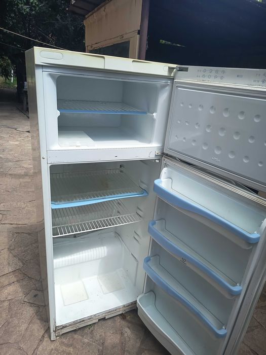 Хладилник Indesit