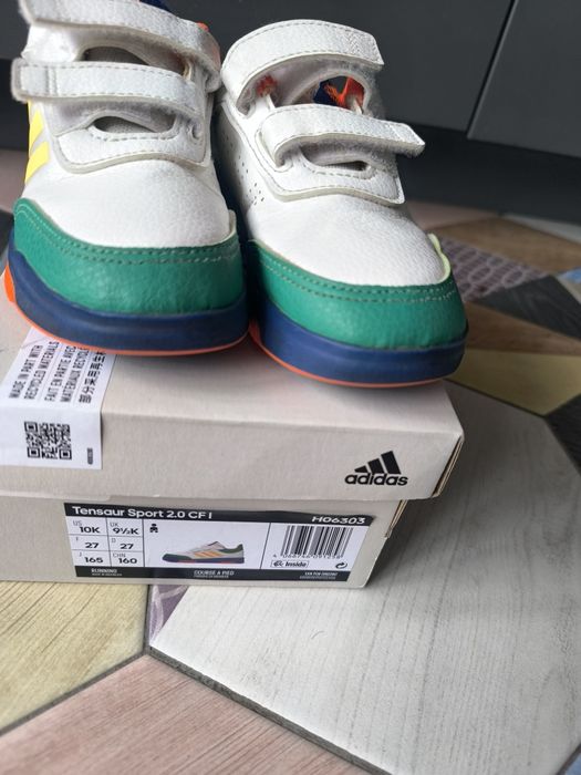 Детски маратонки Adidas номер 27