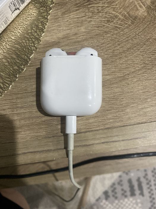 Аирподс 1 без верхней крышки