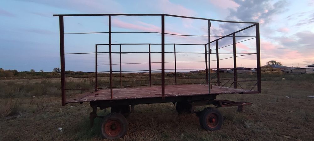 Продам прицеп сеновозка