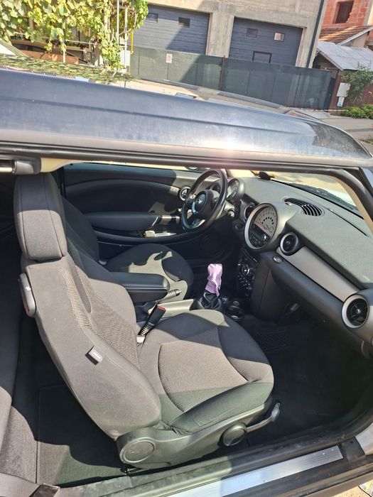 Vand  urgent masina personala Minicooper Clubman