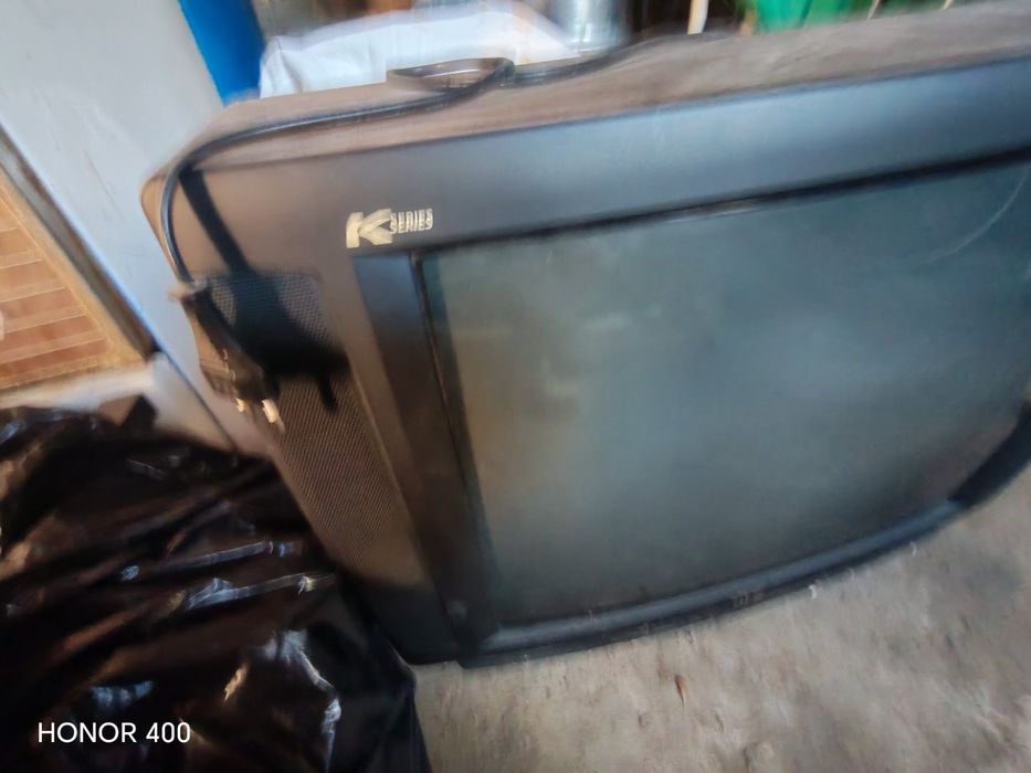 Телевизор jvc голям
