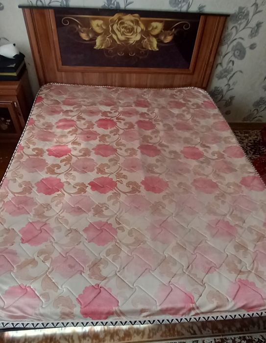 Spalniy òzi sotiladi matrasi bilan holati yaxshi narxi kelishiladi