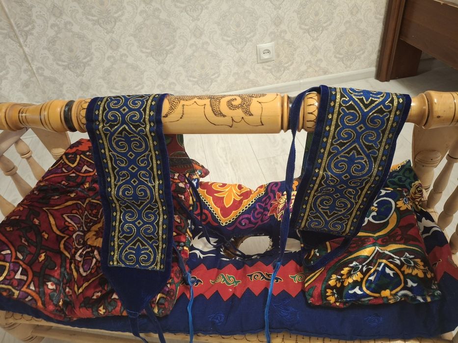 Қазақи бесік сатылады
