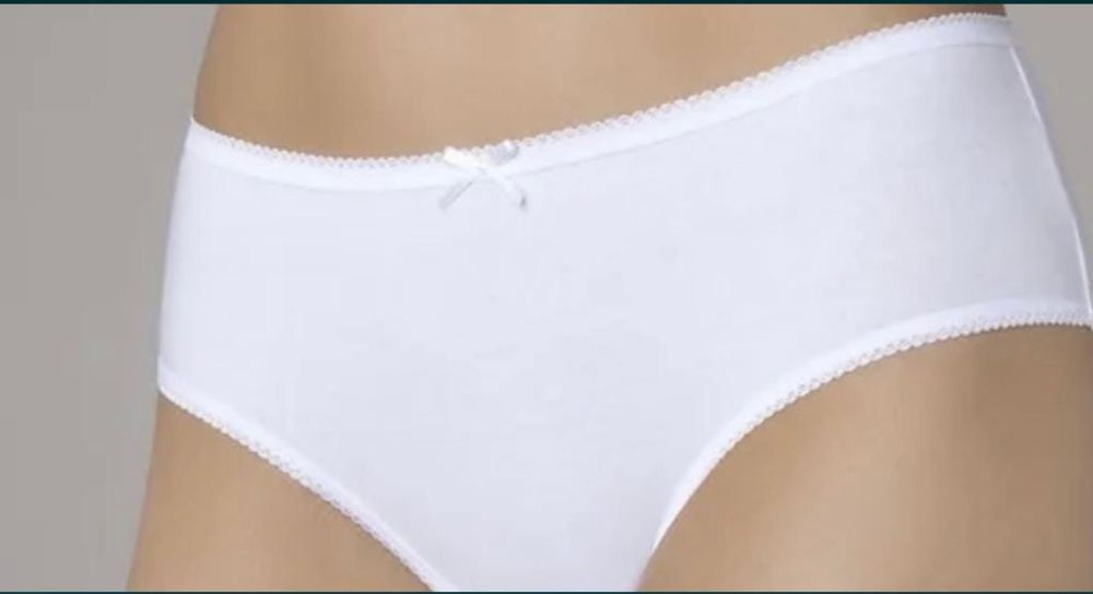 Женские плавки, трусы.