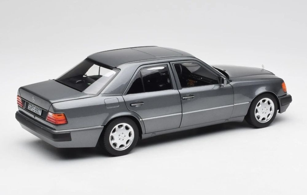 Масштабные модели 1/18