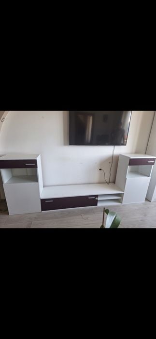 Шкафове за хол и тв