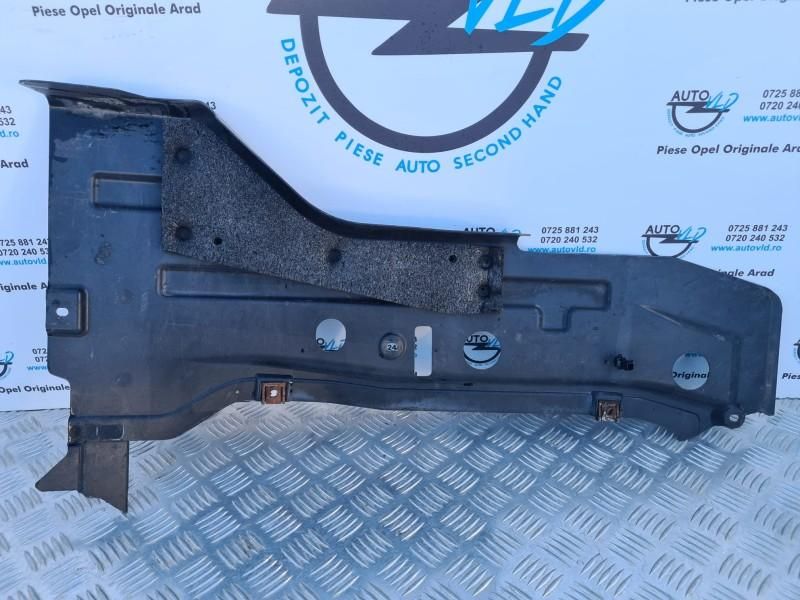 Scut lateral plastic dreapta Opel Insignia A