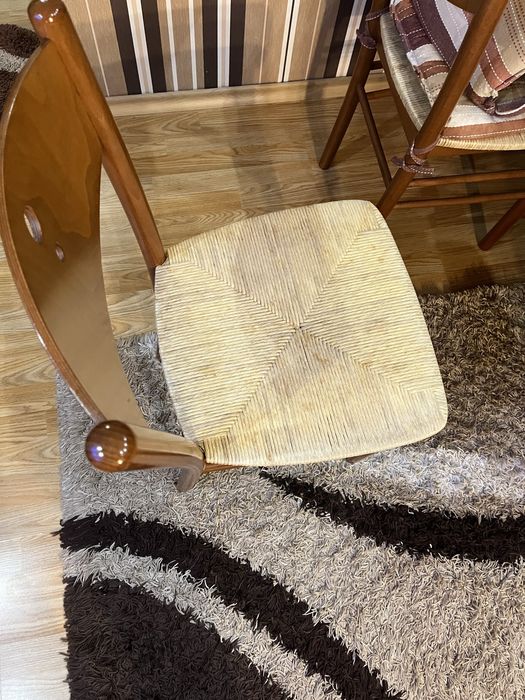 Кухненски 4броя столове от дърво