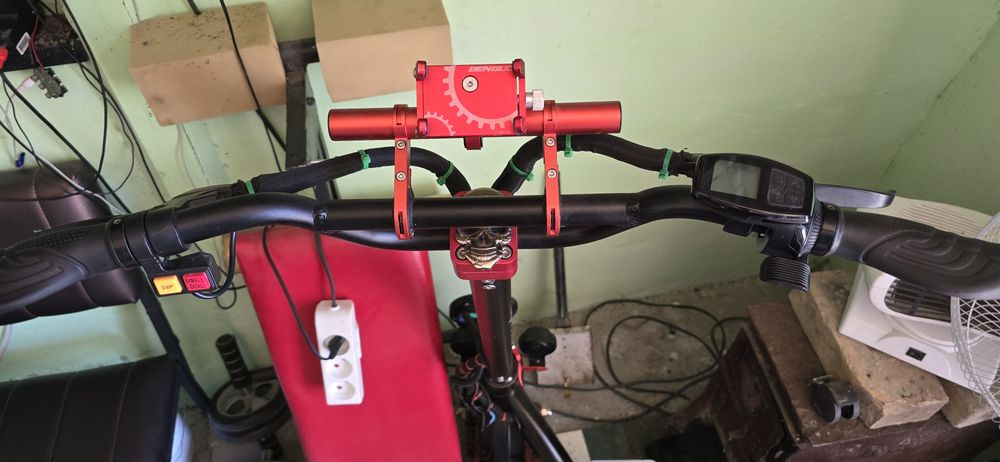 Продам электросамокат  KUQUAY