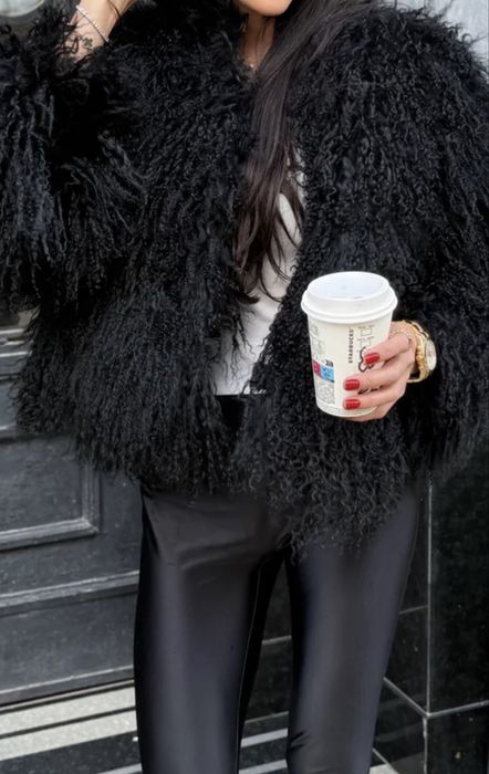 Продавам палто от Лама  и кожа Ermitaje