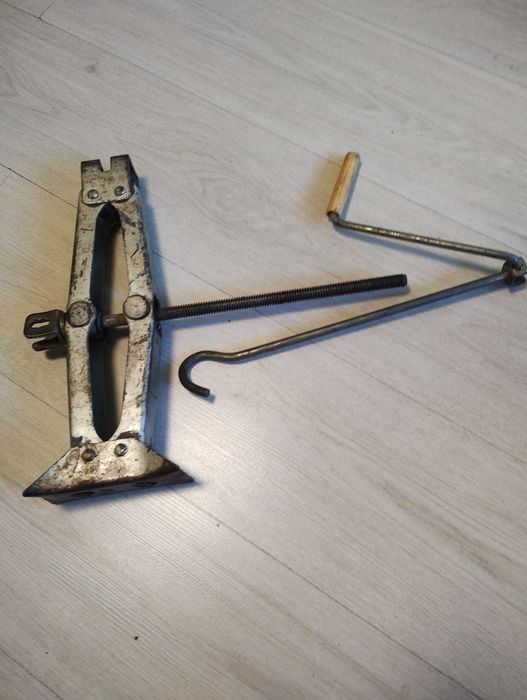 Авто крик жабка здрав масивен