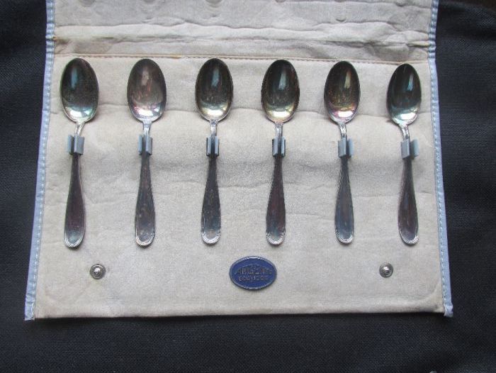 Комплект от 6 сребърни лъжички