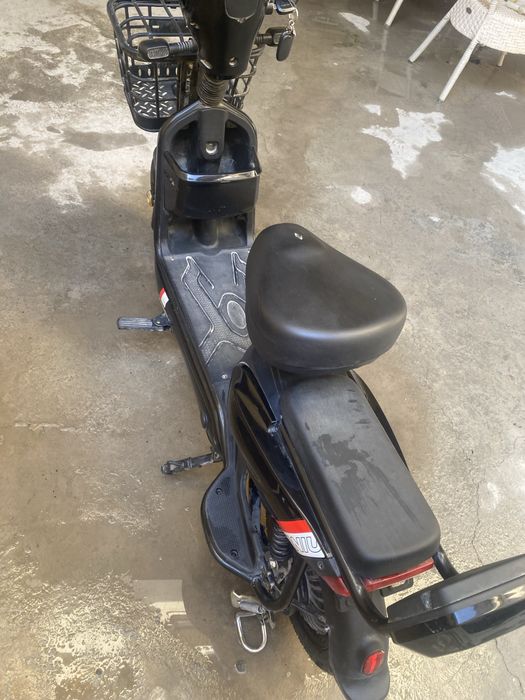 Скутер сотилади,