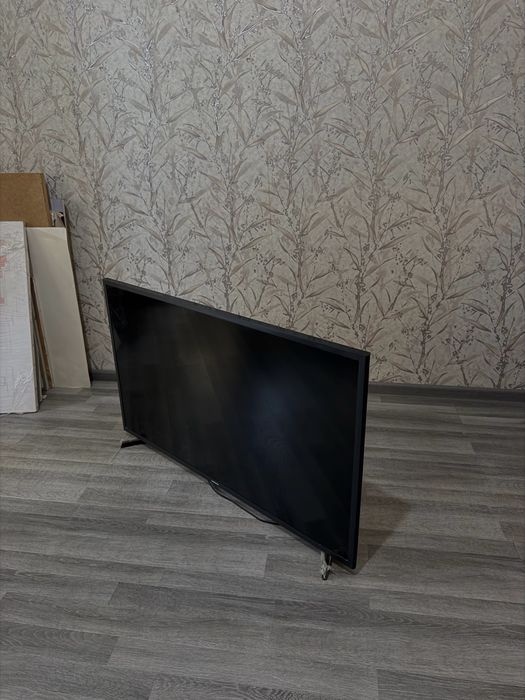 Model: Samsung UE43T5300AU (43 dyuym, Full HD Smart TV)