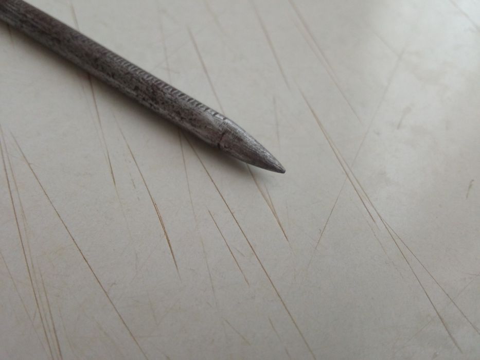 Стара Руска метална кутия, Стари предмети