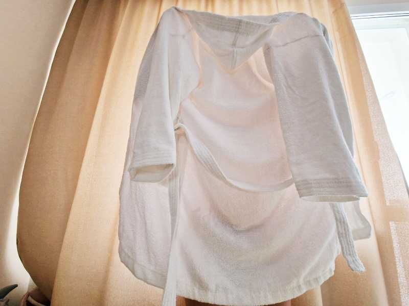 Халат за баня качулка джобове колан бяла хавлия 100% памук размер S