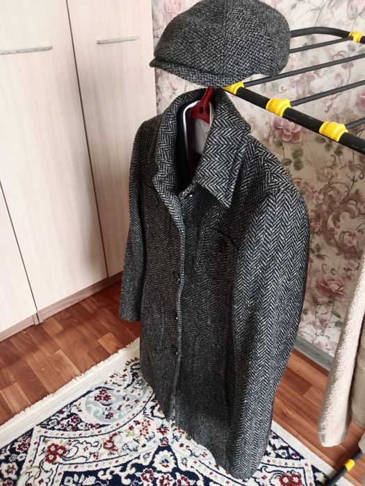 Продам Пальто  и Щапка