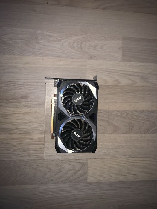 Видео карта Radeon RX 6500 XT