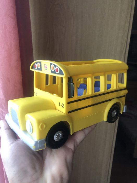 Autobuz cocomelon in stare foarte buna