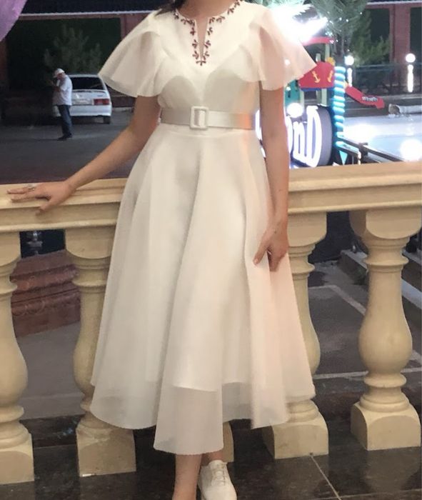 Элегантное платье для особого случая,надевалось 1 раз!