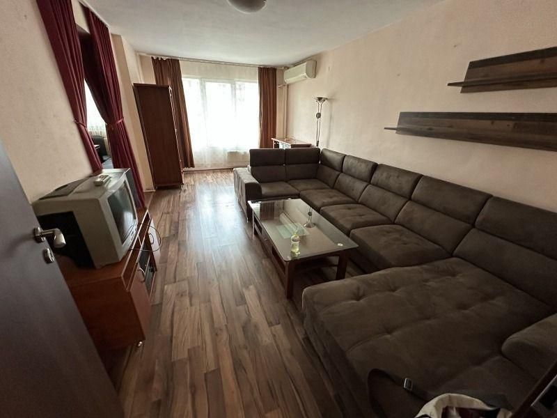 Дава се под наем Тристаен апартамент в София, Дружба 2 - 107 кв.м за 800 € - Снимка #1