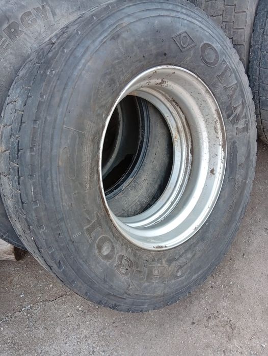 Продам колеса с дисками новыми