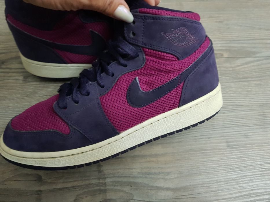 Nike, nr 37,5 , int 23,5 cm pret 170