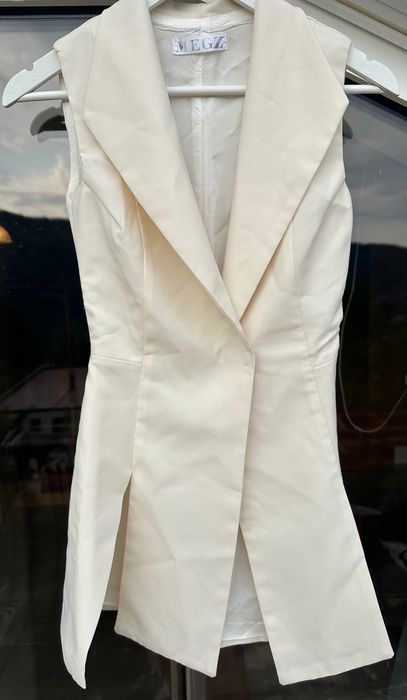 Дамски елек MEGZ