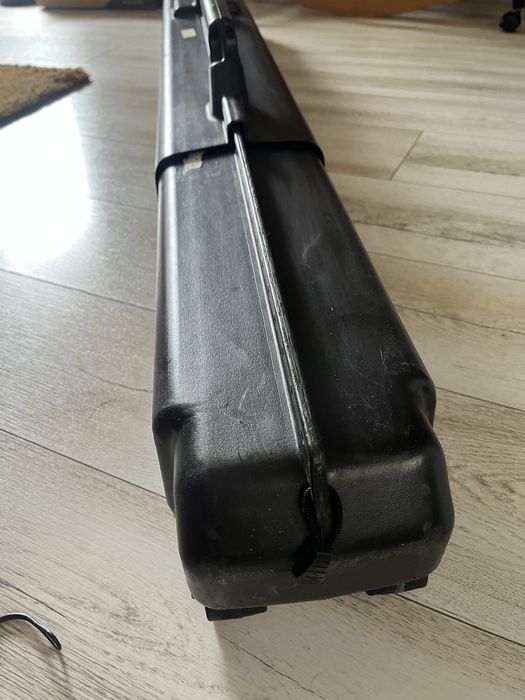 Твърд калъф за ски