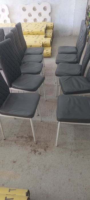 Продам буууу стулья