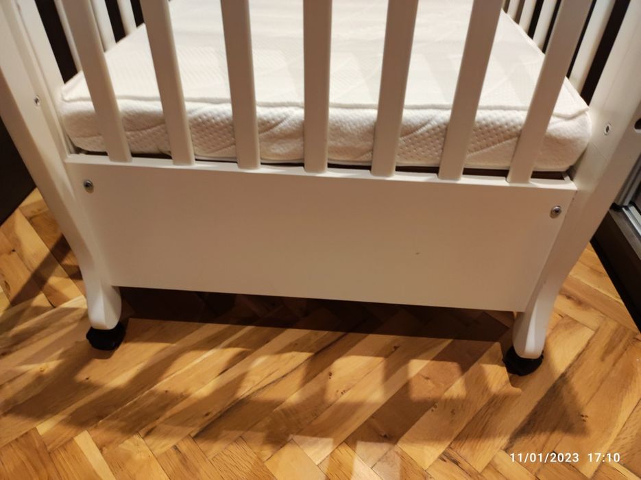 Детска кошара масивно дърво