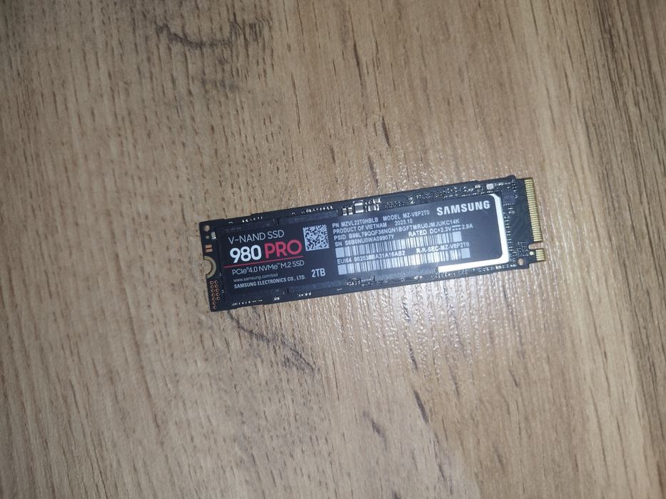 Samsung 2tb SSD m2 NVMe накопитель
