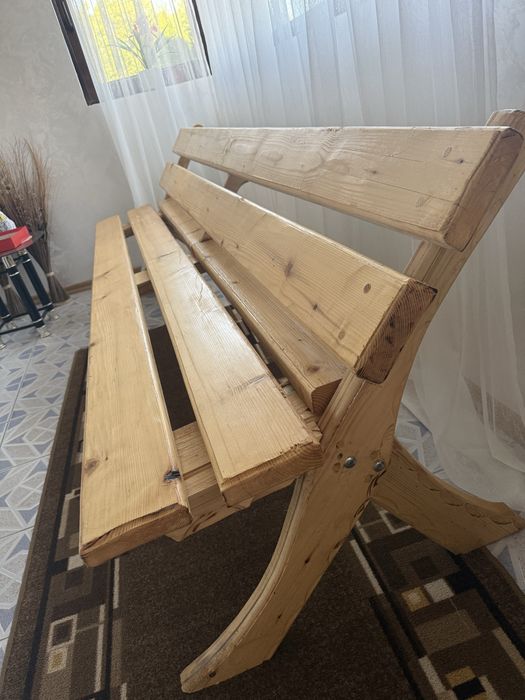 Bănci de vânzare