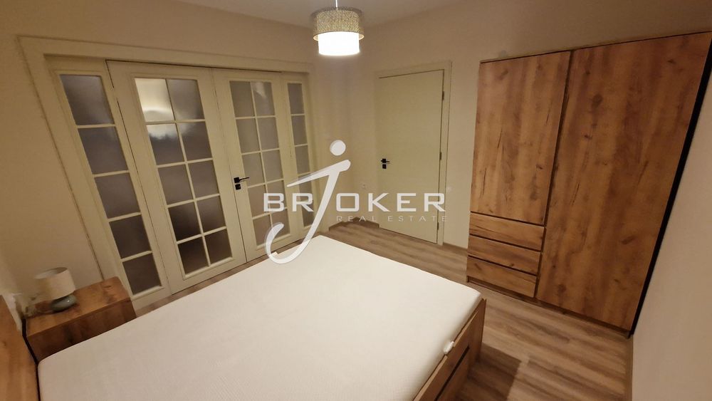 Продава се Двустаен апартамент в Кърджали, Център - 63 кв.м за 1862 €/кв.м - Снимка #6