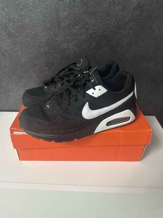 Nike Air Max Ivo —43 номер чисто нови