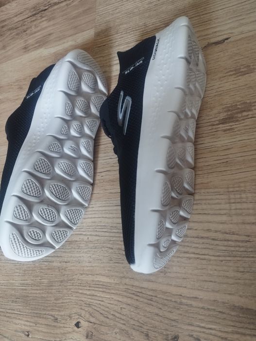 Skechers лесно обуване