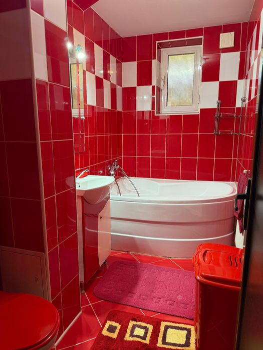 Apartament cu 3 camere, aproape de centru – loc de parcare inclus